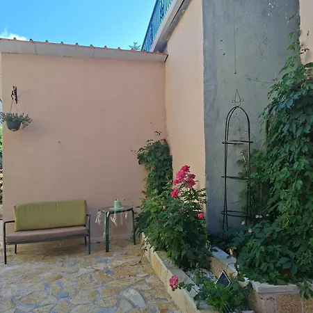 Elia 1 Nydri (Lefkada)